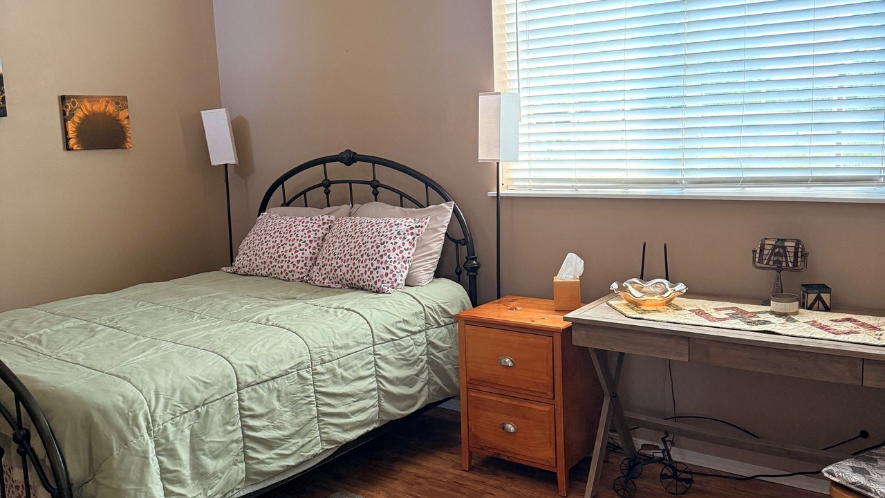 Photo of Bedroom in Colbert