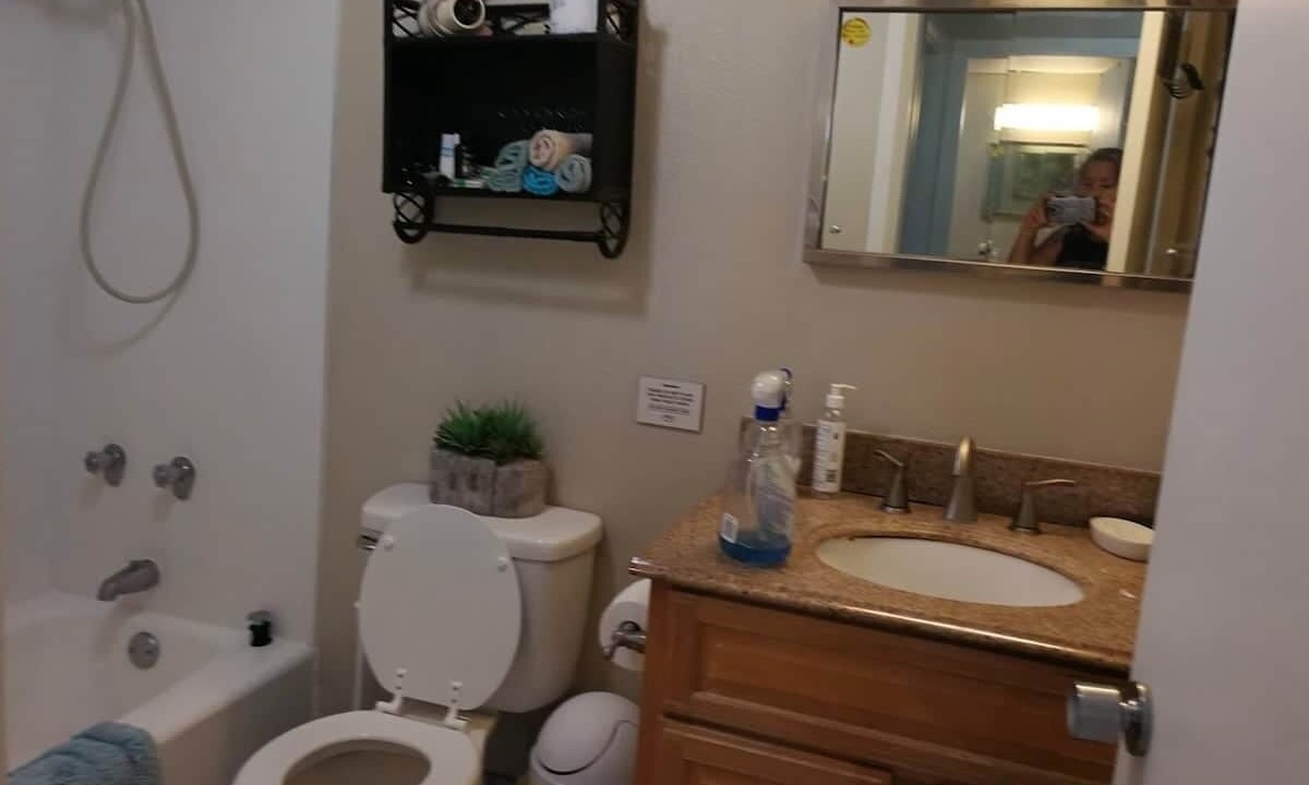 Photo of Bathroom in McCully - Moiliili