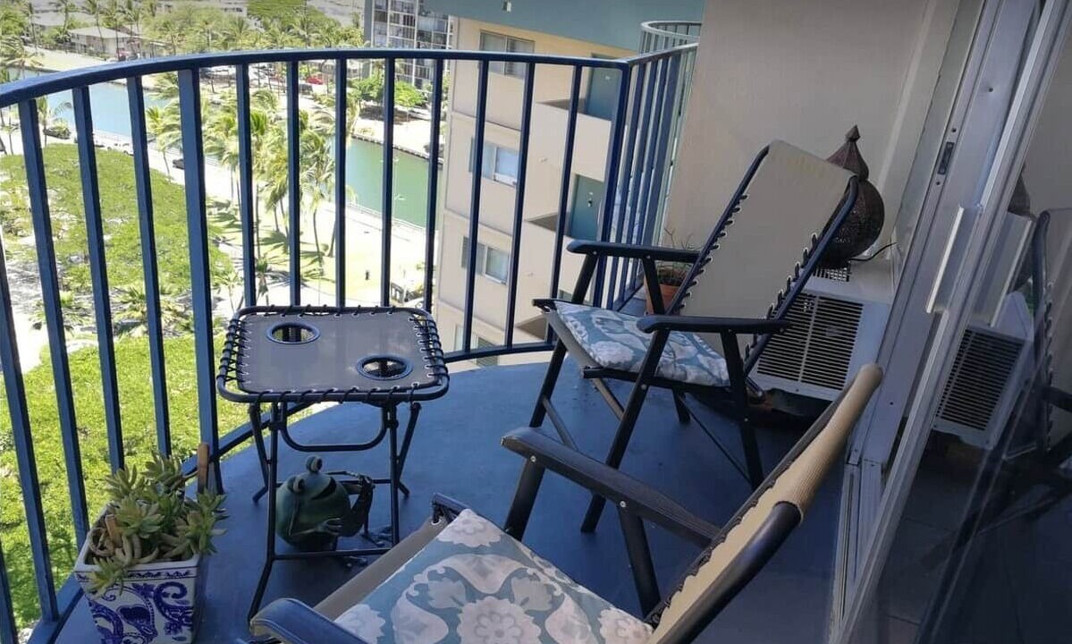 Photo of Outdoor in McCully - Moiliili