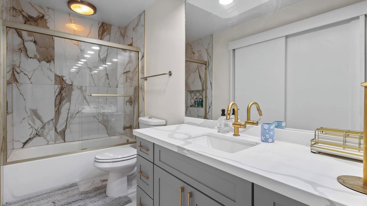 Photo of Bathroom in Portlock
