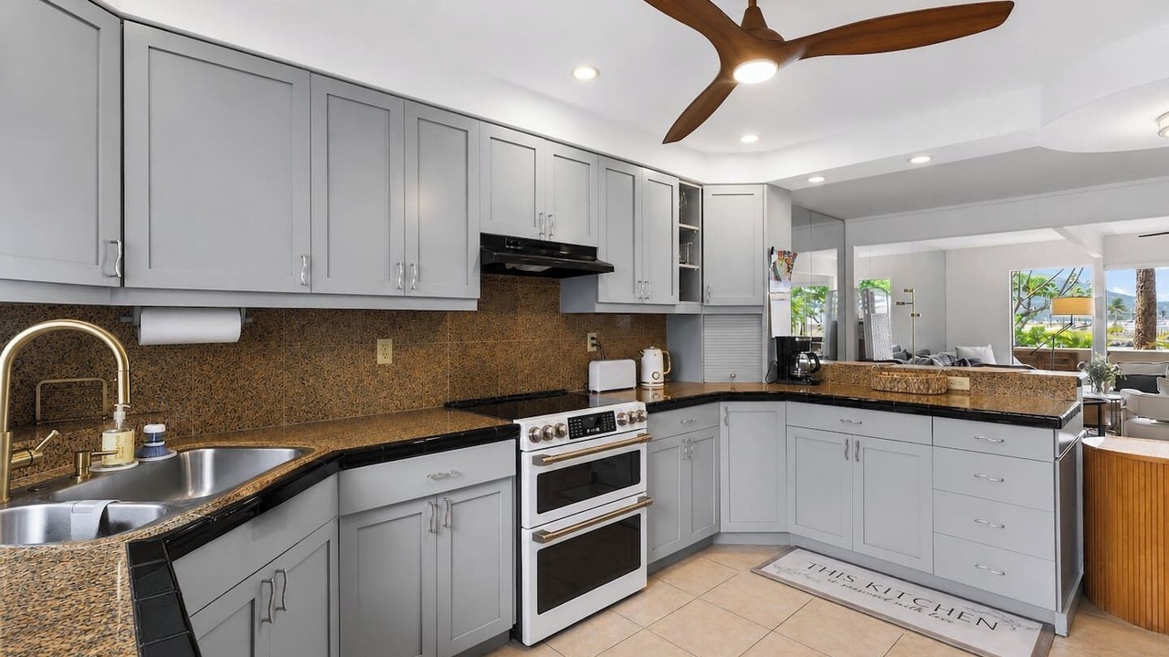 Photo of Kitchen in Portlock