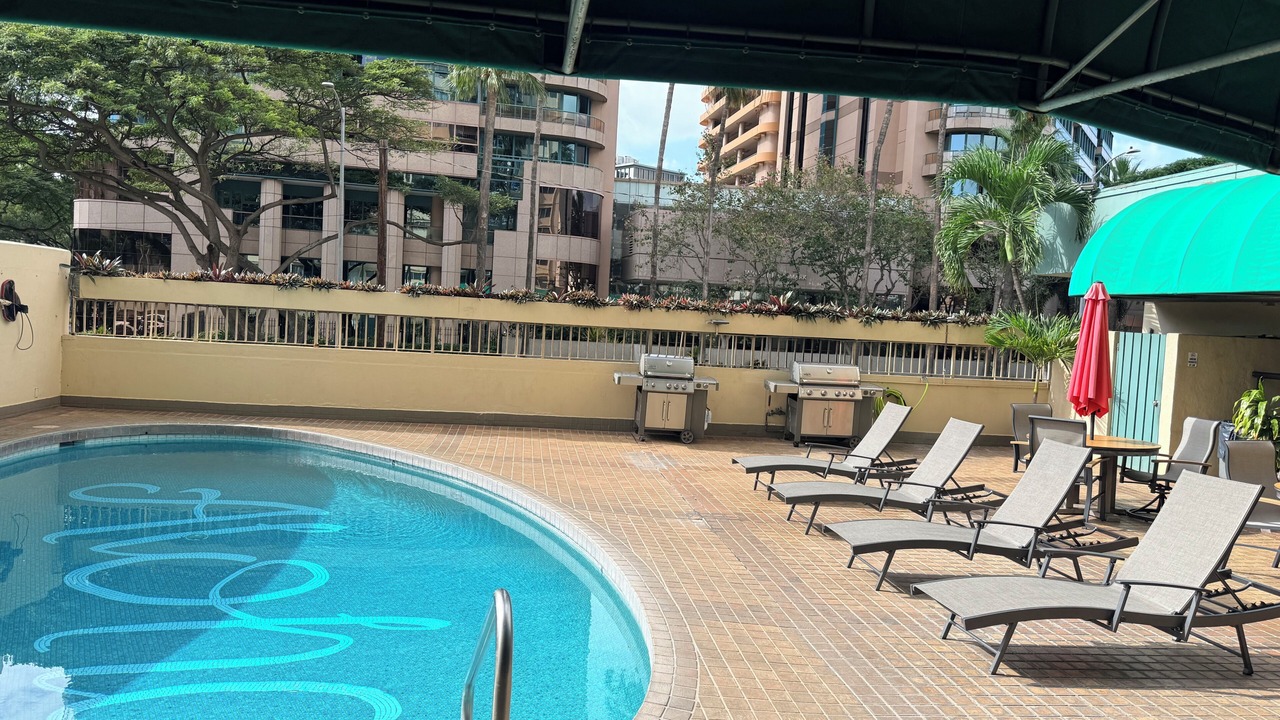 Photo of Outdoor in McCully - Moiliili