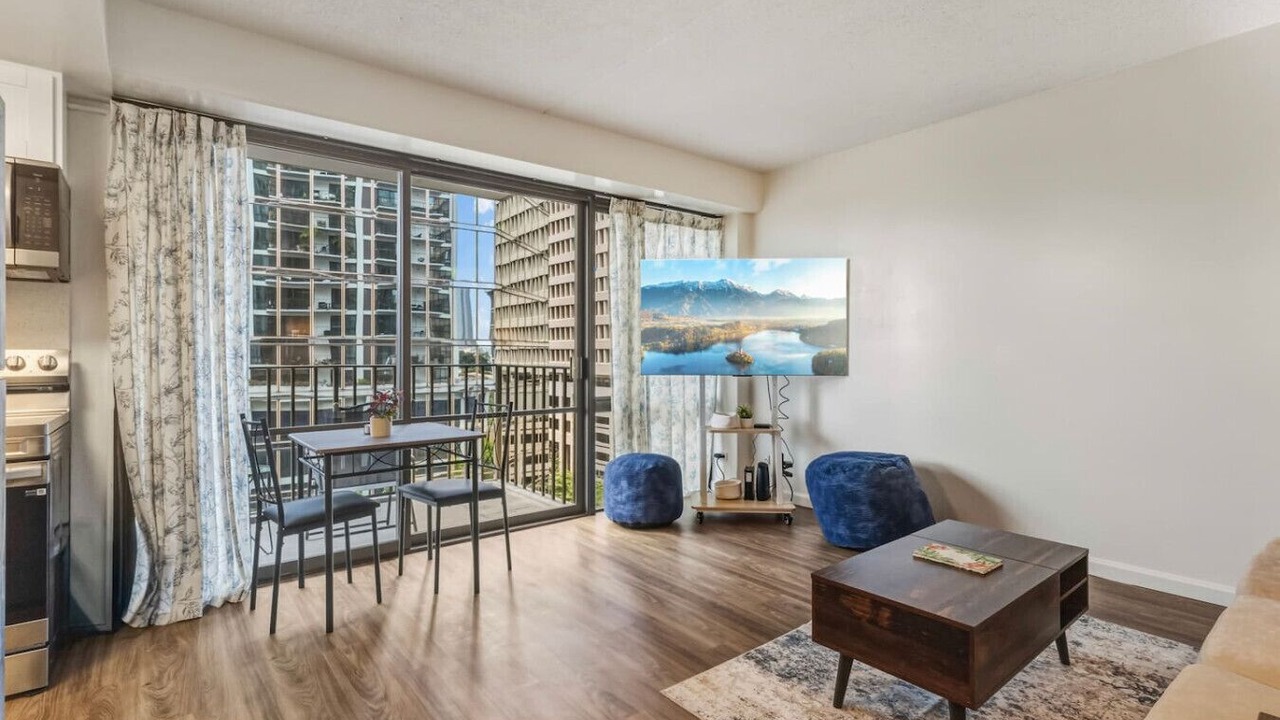 Photo of Livingroom in Downtown Honolulu