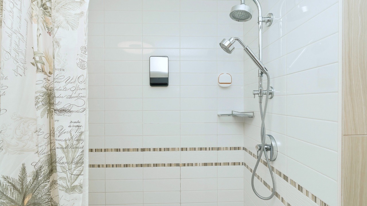 Photo of Bathroom in Diamond Head - Kapahulu - St. Louis