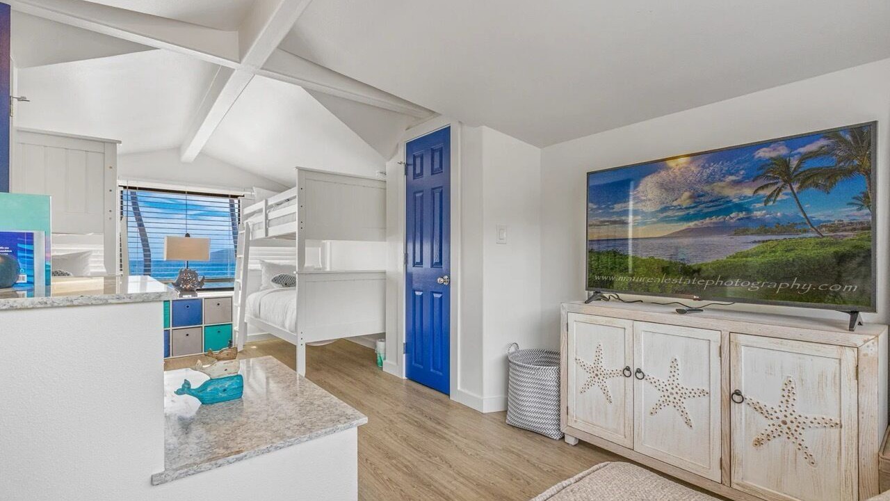 Photo of Bedroom in Historic Lahaina Front Street