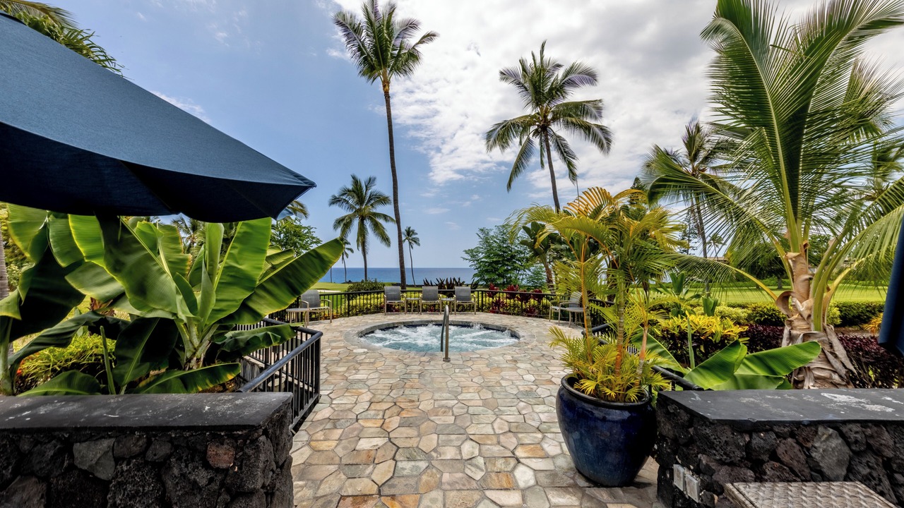 Photo of Patio Balcony in Kahaluu Bay