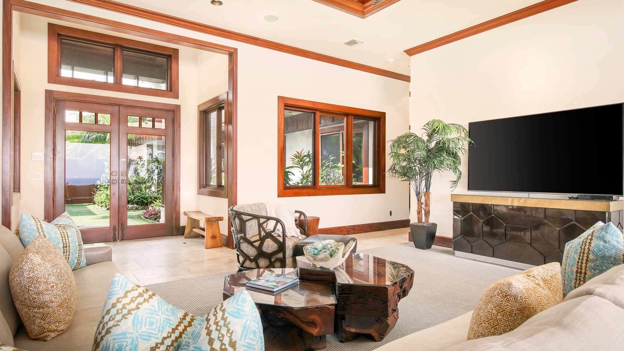 Photo of Livingroom in Kaupulehu