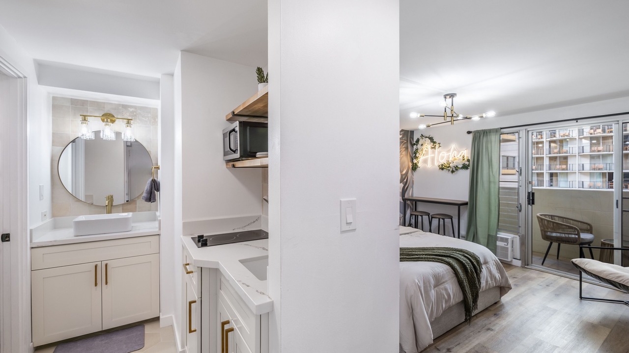 Photo of Bedroom in Waikiki