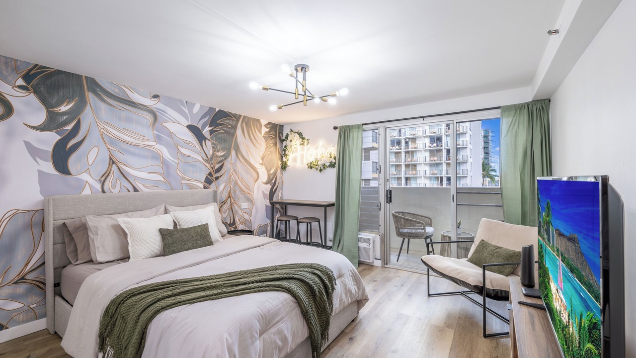 Photo of Bedroom in Waikiki