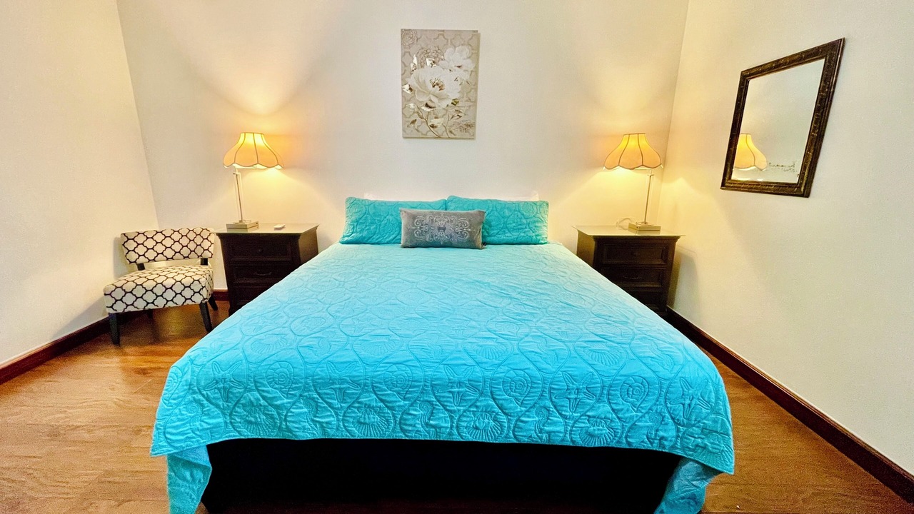 Photo of Bedroom in Kahaluu Bay