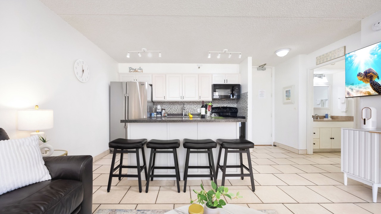 Photo of Livingroom in Waikiki