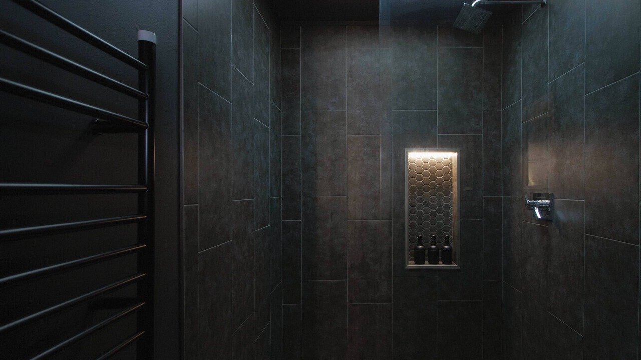 Photo of Bathroom in Royal Hawaiian Estates