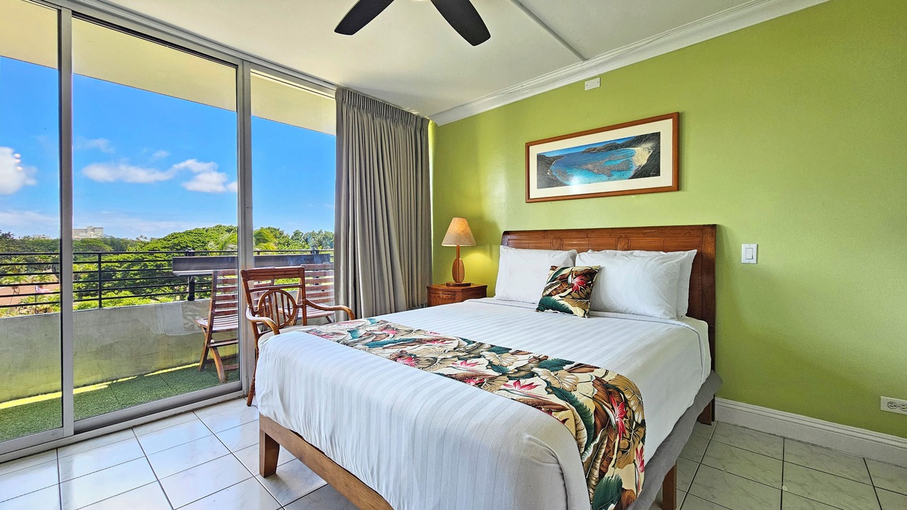 Photo of Bedroom in Waikiki