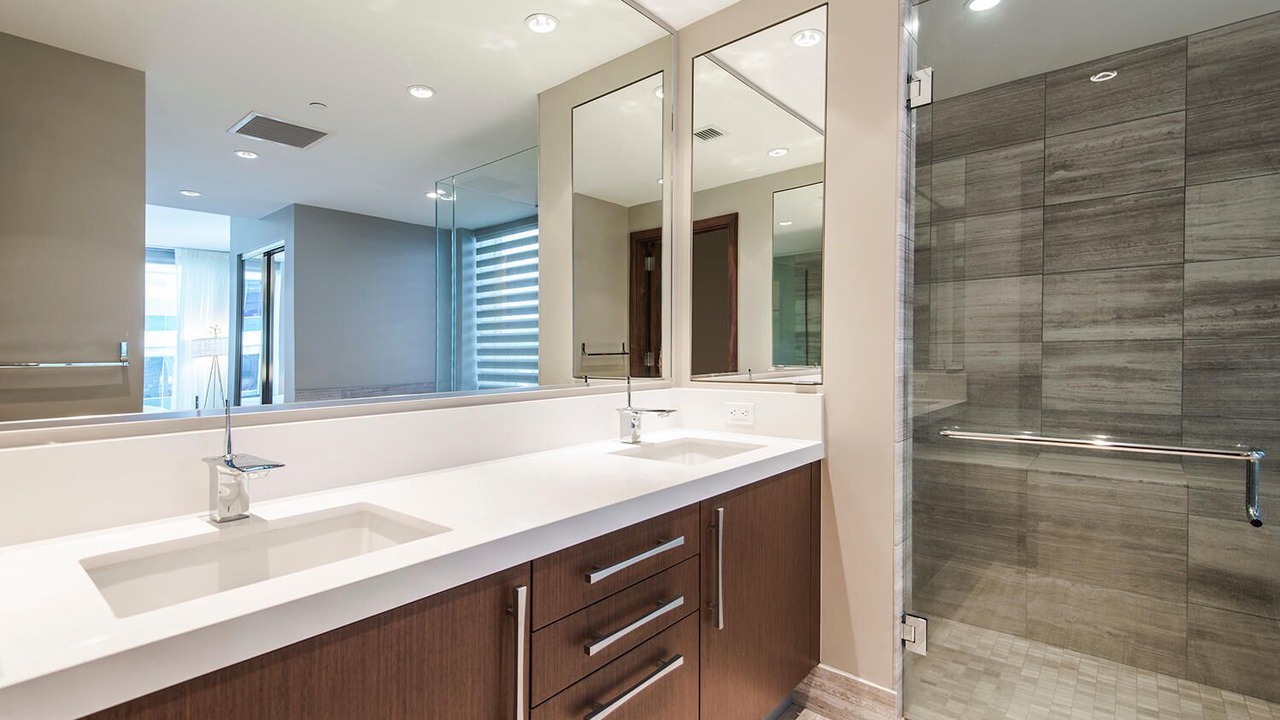 Photo of Bathroom in Ala Moana