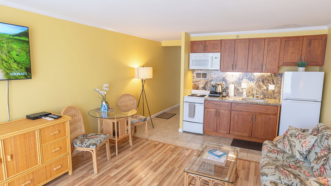 Photo of Livingroom in Waikiki