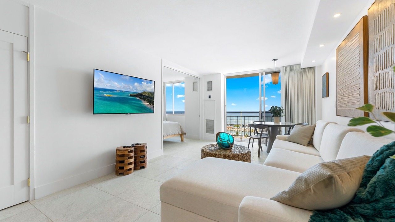Photo of Livingroom in Waikiki