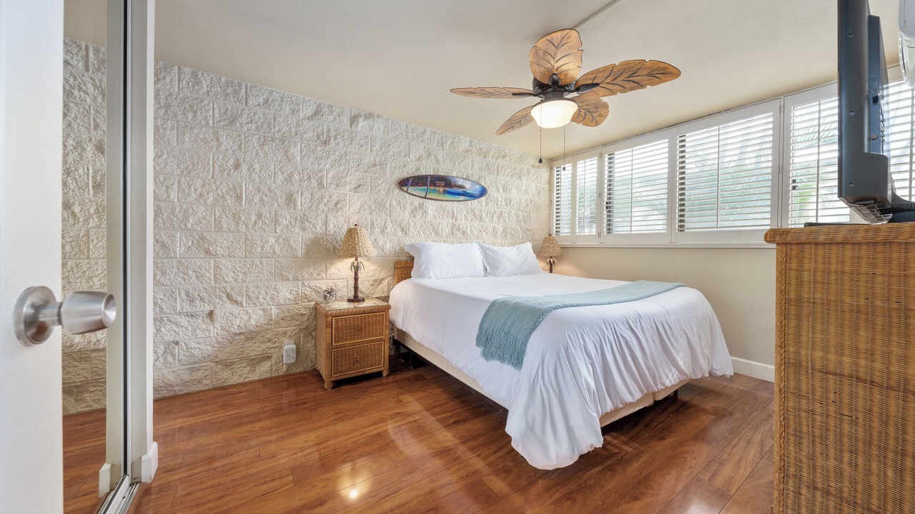Photo of Bedroom in Maalaea