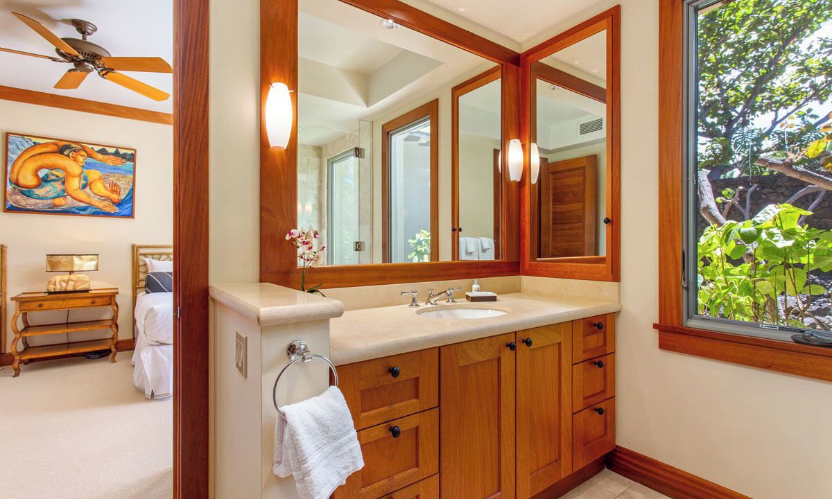 Photo of Bathroom in Kaupulehu