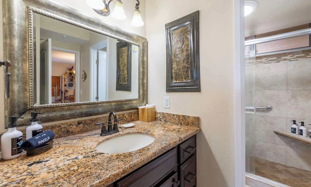 Photo of Bathroom in Kahana