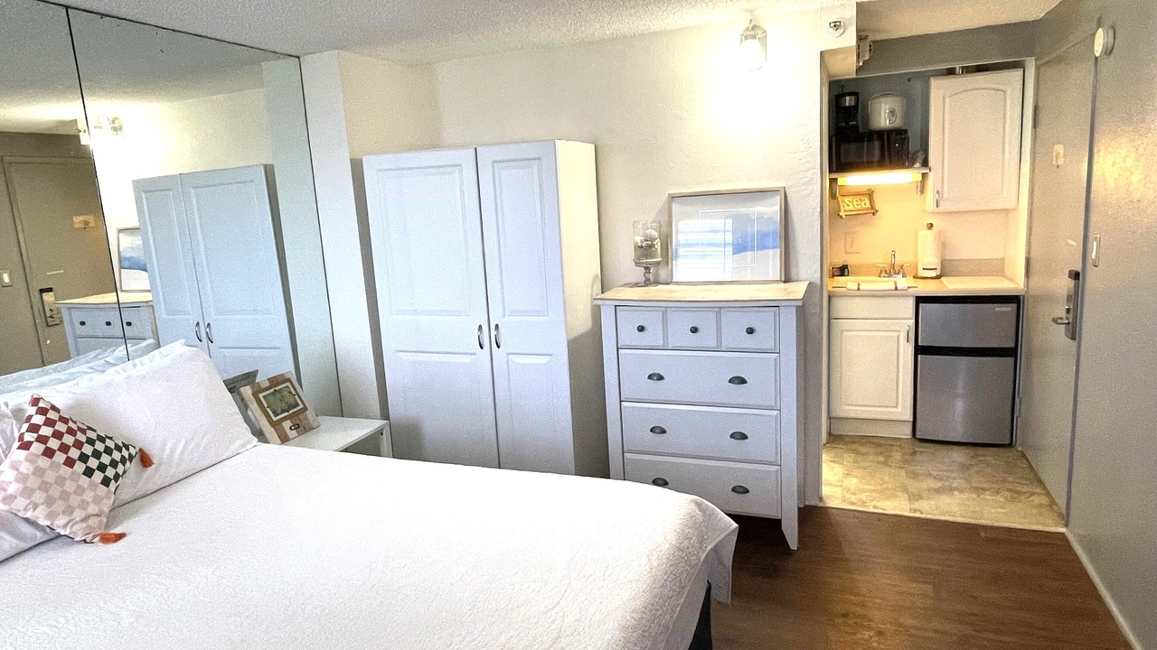 Photo of Bedroom in Waikiki