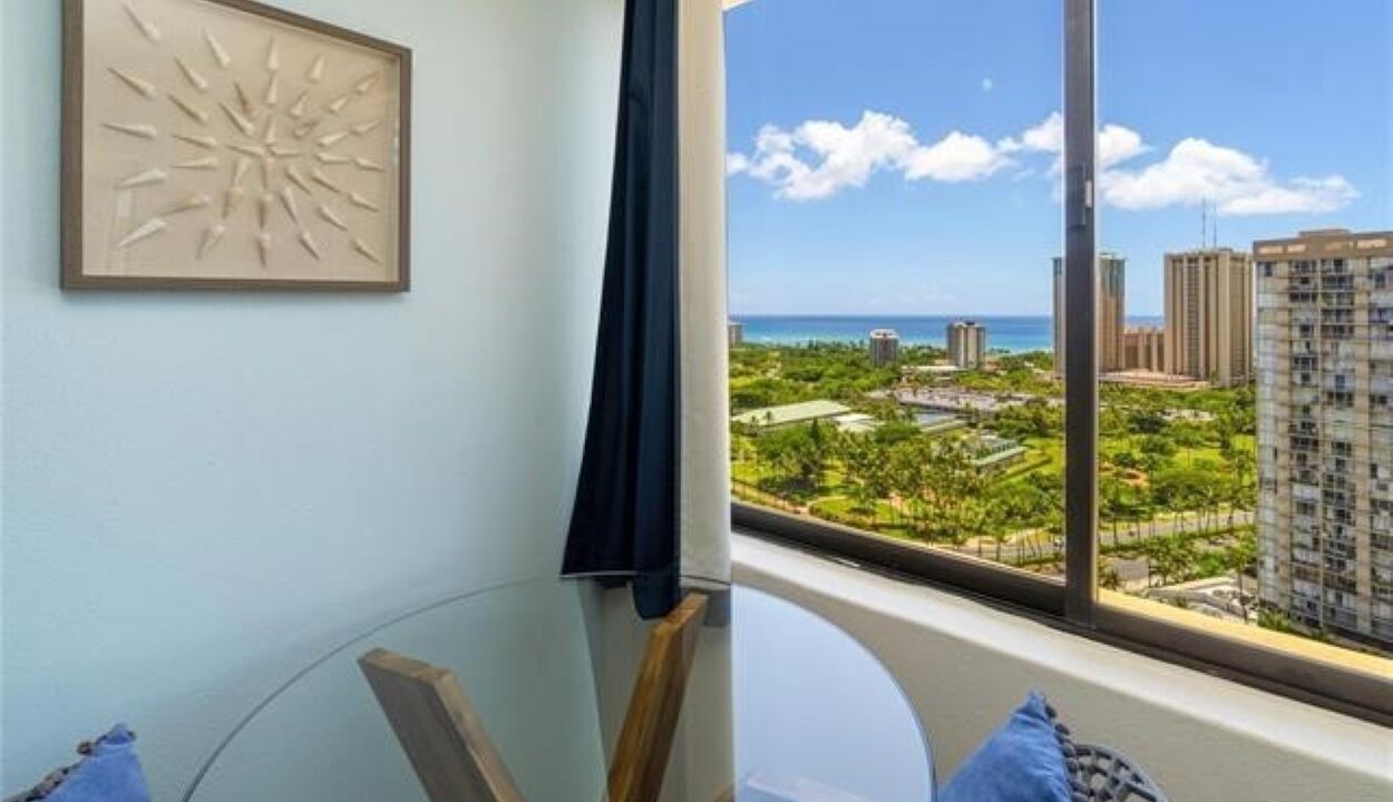 Photo of Others in Waikiki