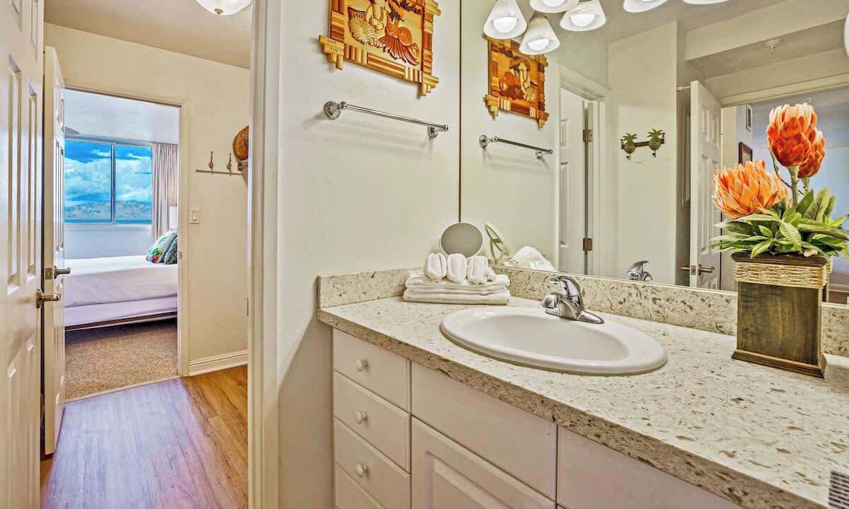 Photo of Bathroom in Kahana