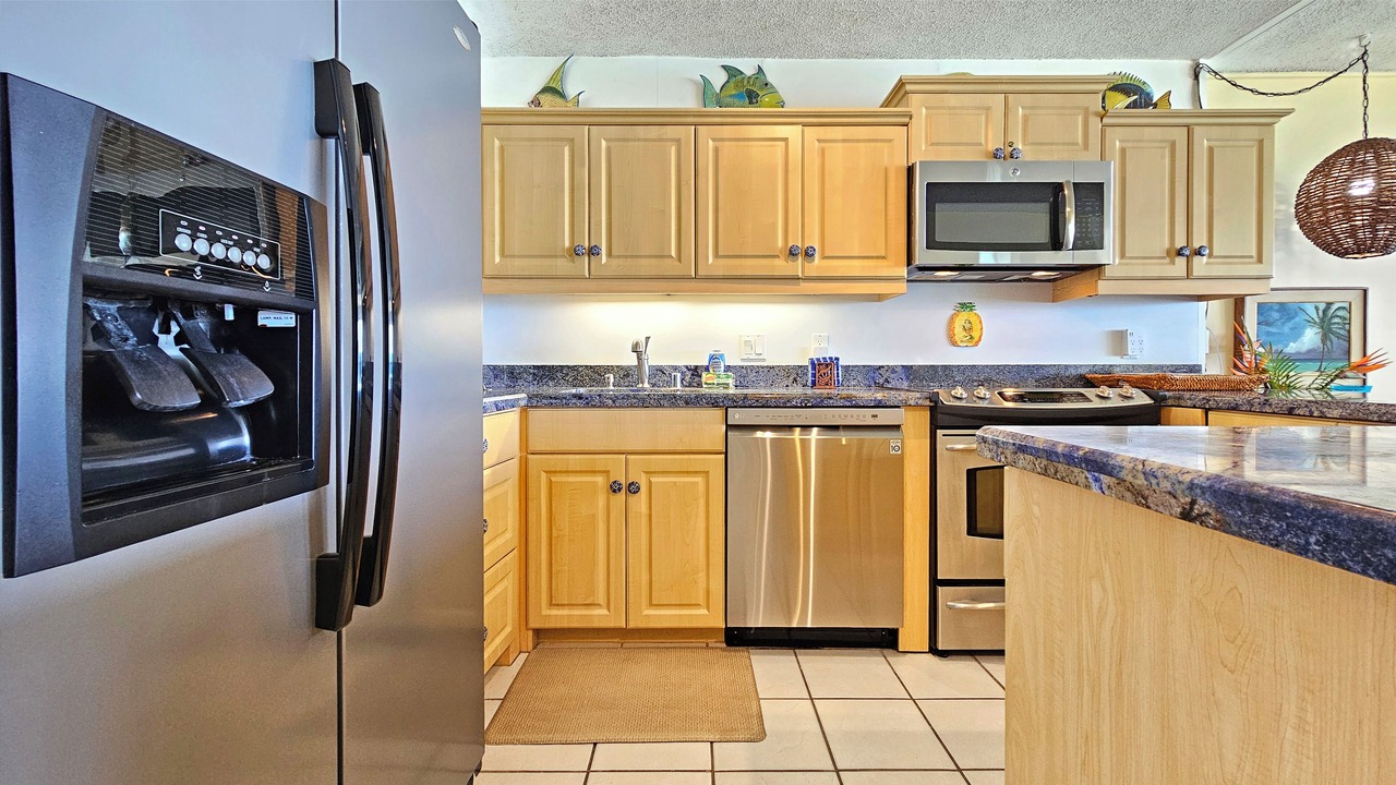 Photo of Kitchen in Diamond Head - Kapahulu - St. Louis