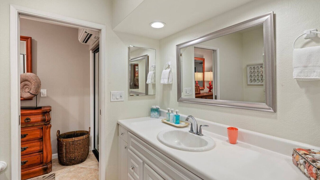 Photo of Bathroom in Wailua