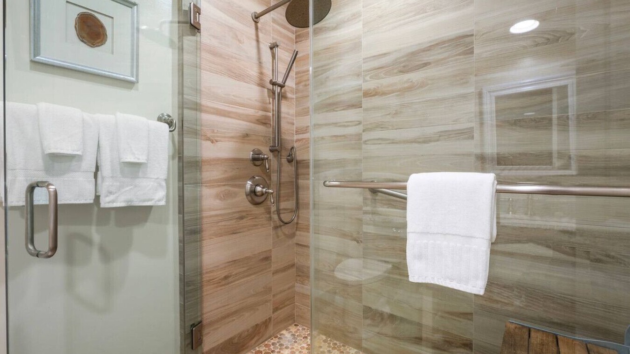 Photo of Bathroom in Wailua
