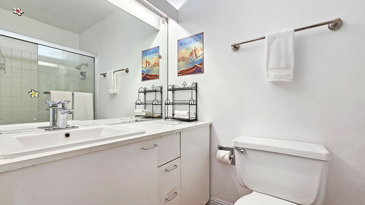 Photo of Bathroom in Diamond Head - Kapahulu - St. Louis