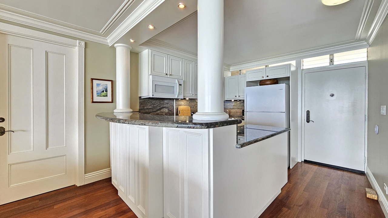 Photo of Kitchen in Diamond Head - Kapahulu - St. Louis