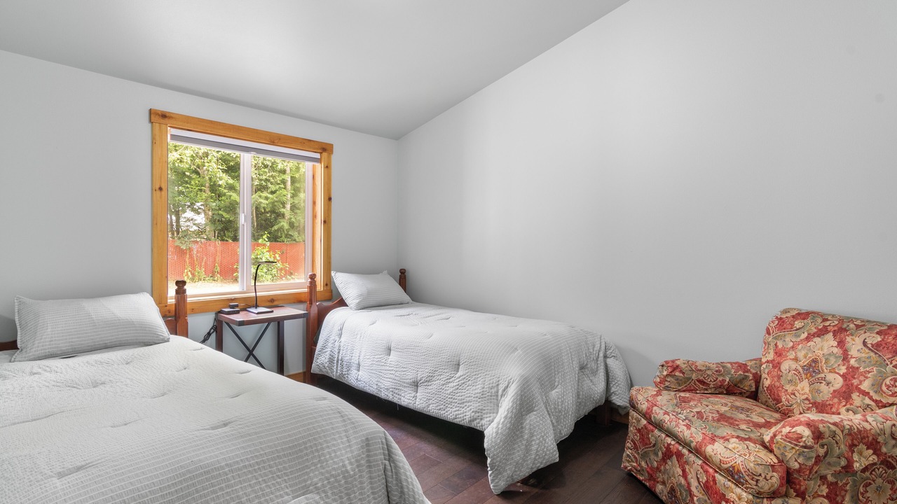 Photo of Bedroom in Mirrormont