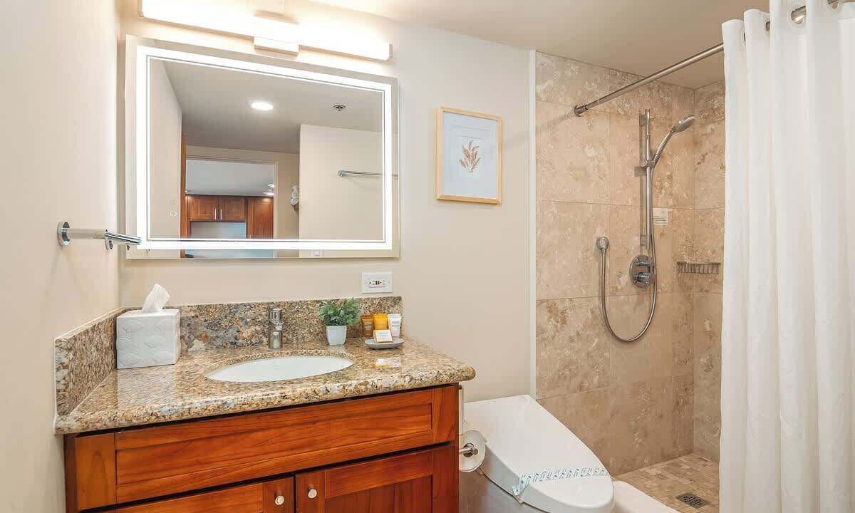 Photo of Bathroom in Waikiki