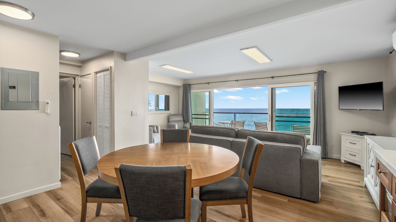 Photo of Livingroom in Poipu