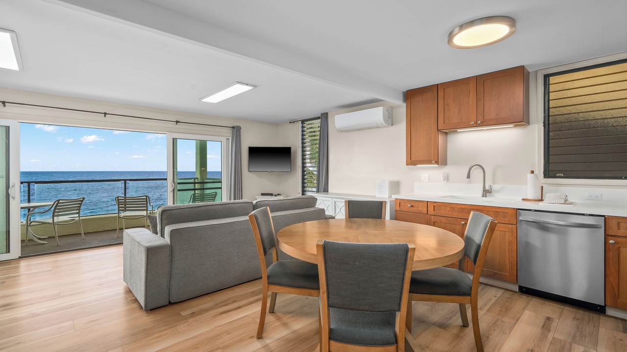 Photo of Livingroom in Poipu