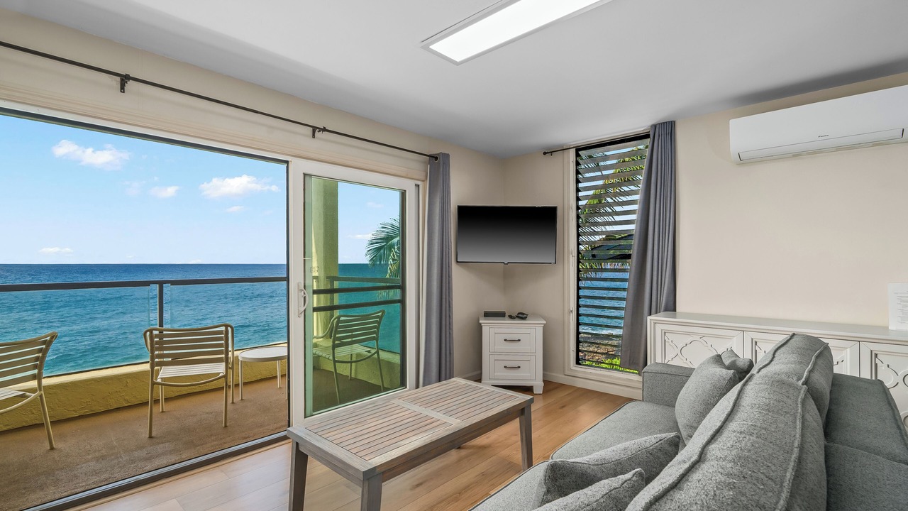 Photo of Livingroom in Poipu