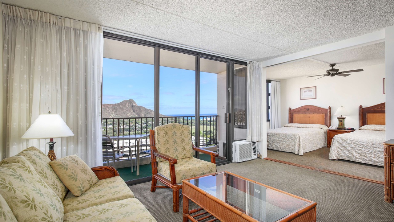 Photo of Livingroom in Waikiki