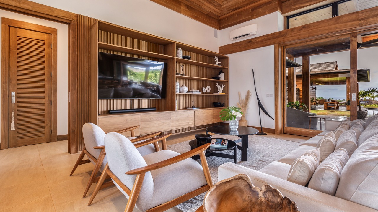 Photo of Livingroom in Poipu