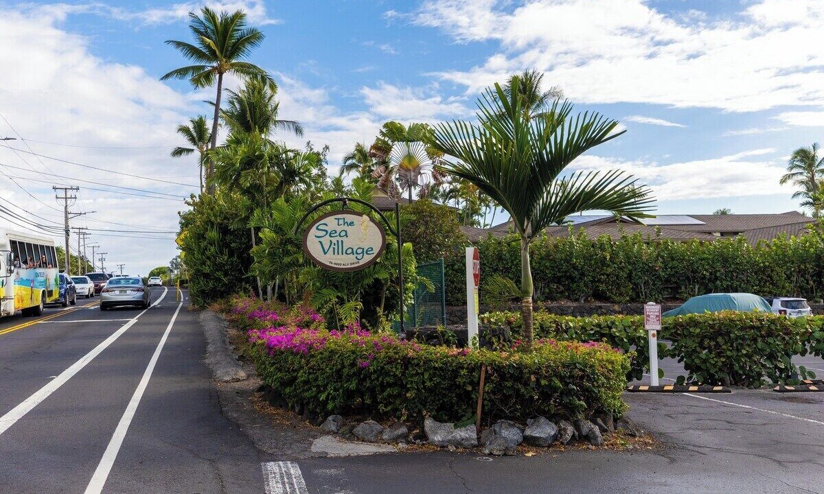 Photo of Others in Historic Kailua Village