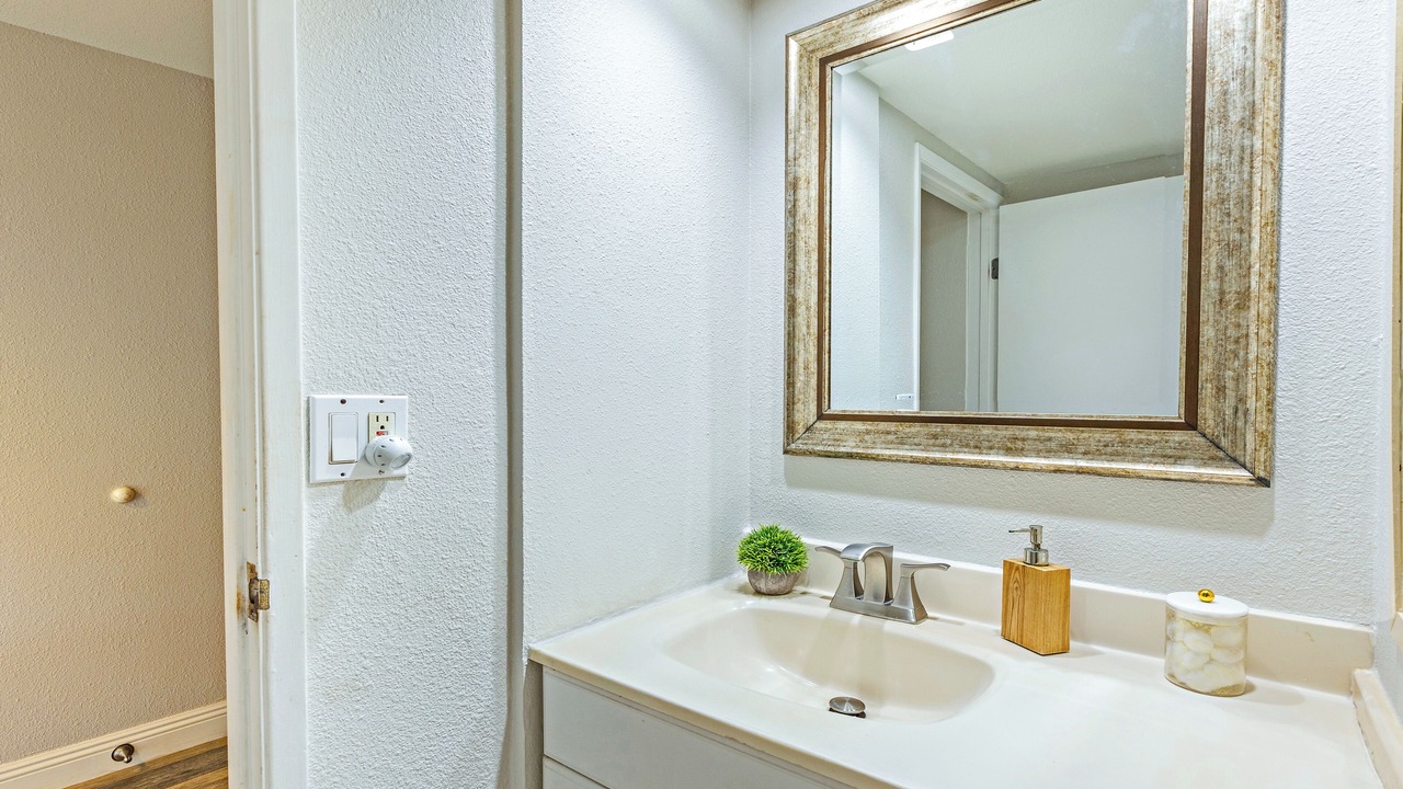 Photo of Bathroom in Kahana