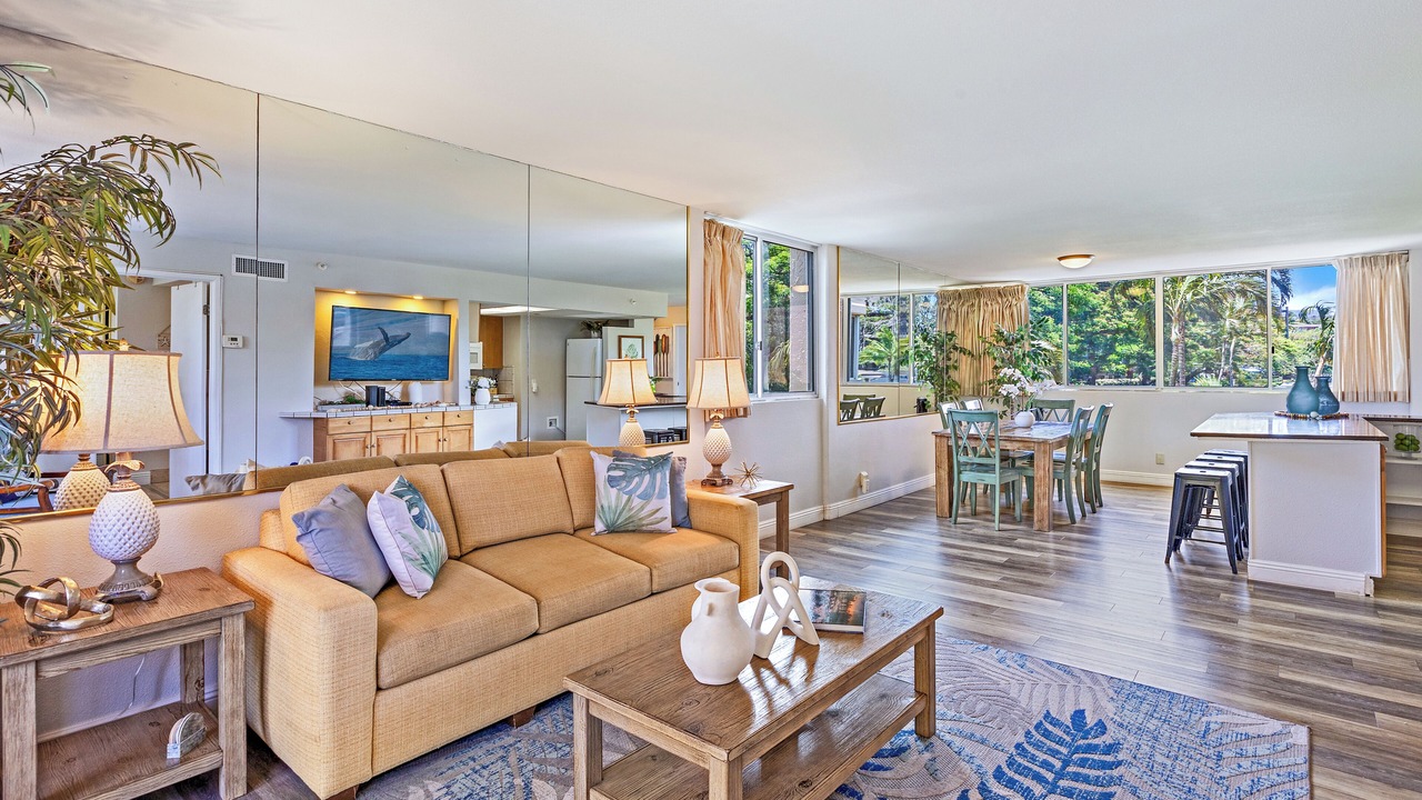 Photo of Livingroom in Kahana