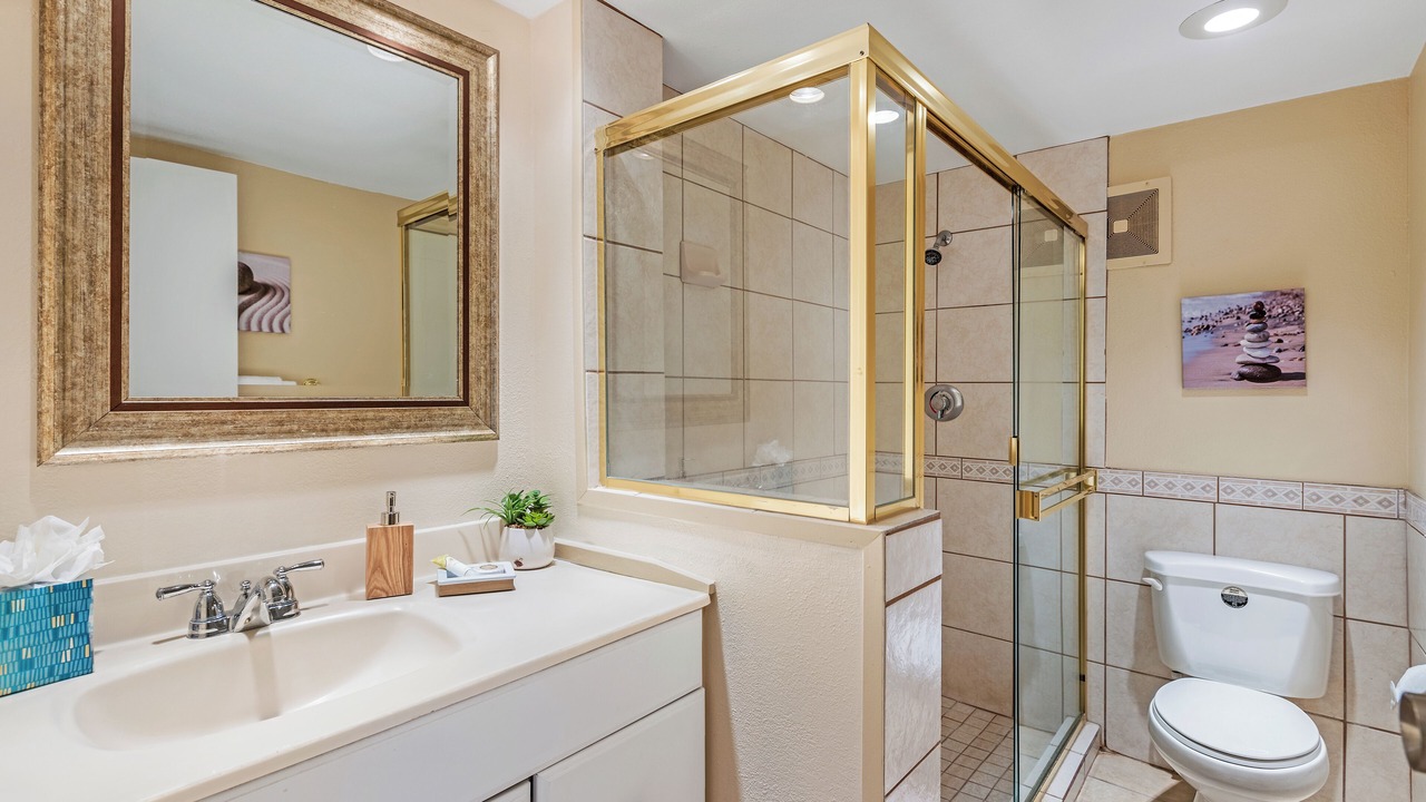 Photo of Bathroom in Kahana