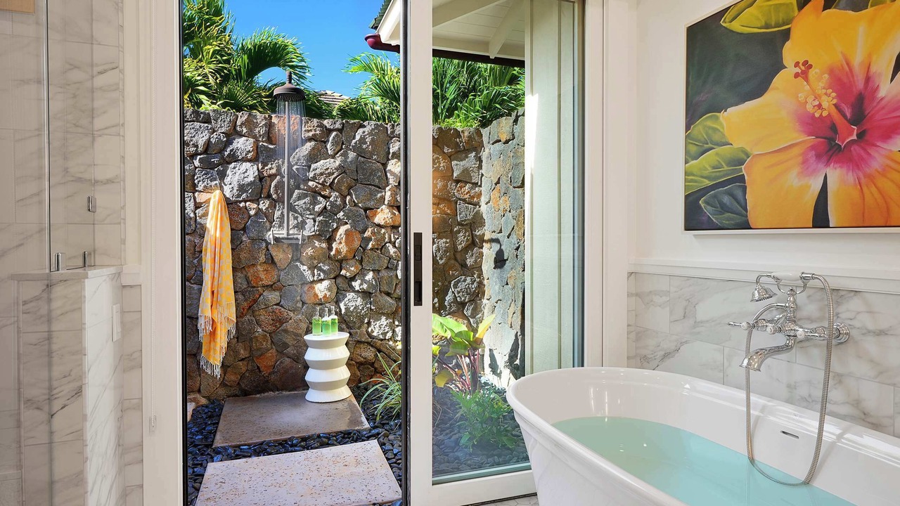 Photo of Bathroom in Poipu