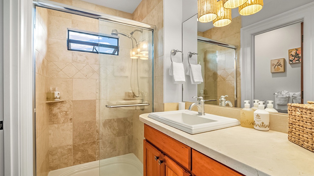 Photo of Bathroom in Poipu