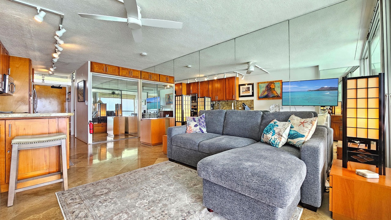 Photo of Livingroom in Diamond Head - Kapahulu - St. Louis