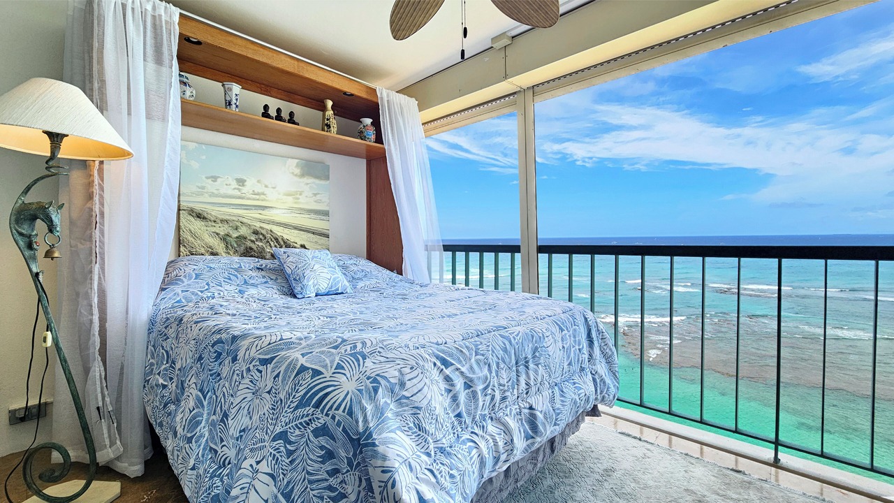 Photo of Bedroom in Diamond Head - Kapahulu - St. Louis