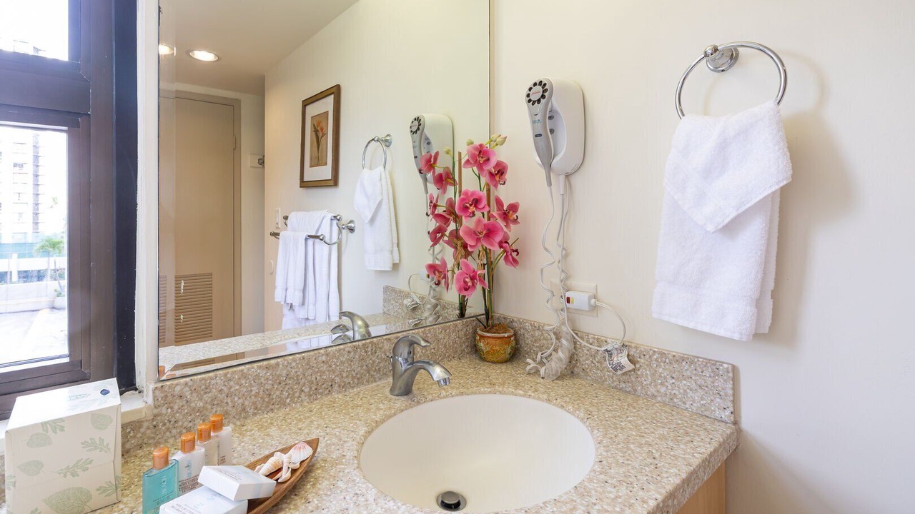 Photo of Bathroom in Waikiki