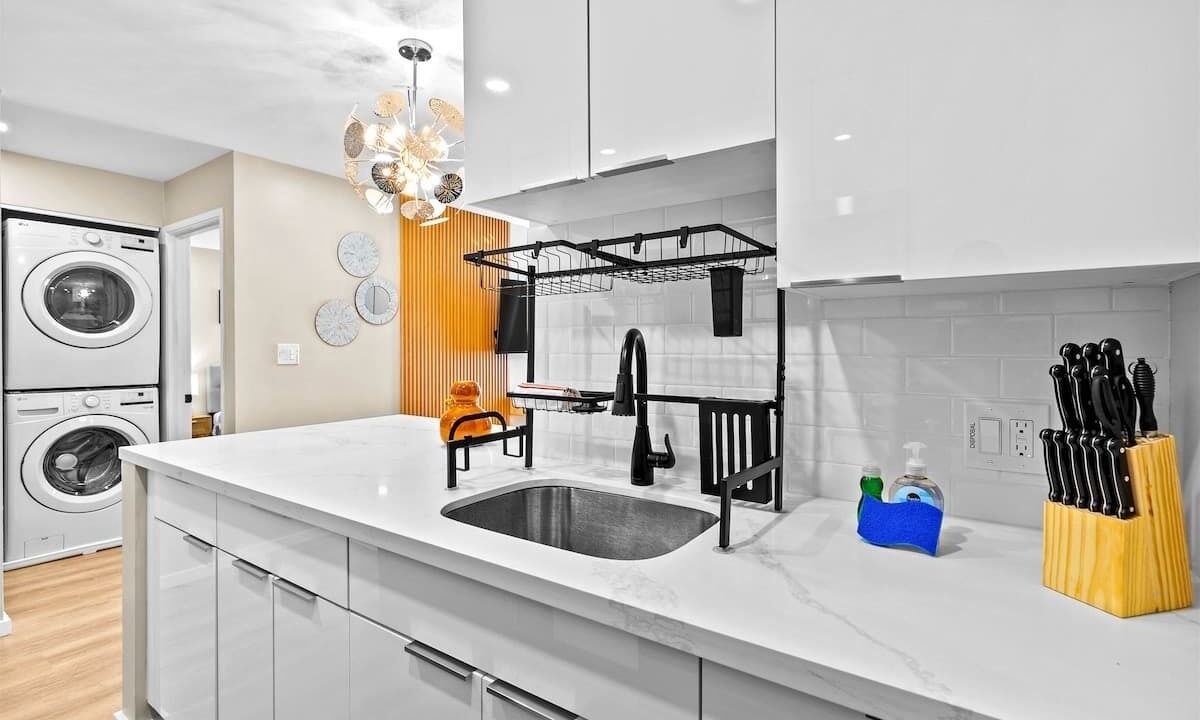 Photo of Bathroom in Ala Moana