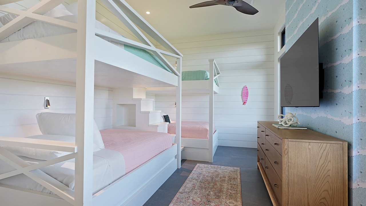 Photo of Bedroom in Poipu