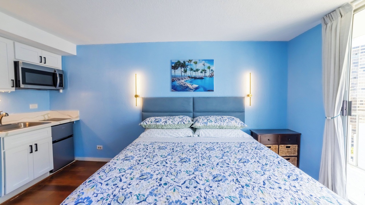 Photo of Bedroom in Waikiki